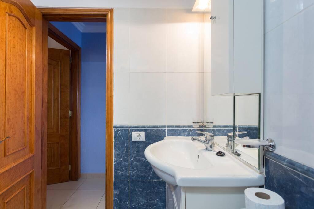 Apartamento Comodo Y Centrico, Los Cristianos Arona  Kültér fotó